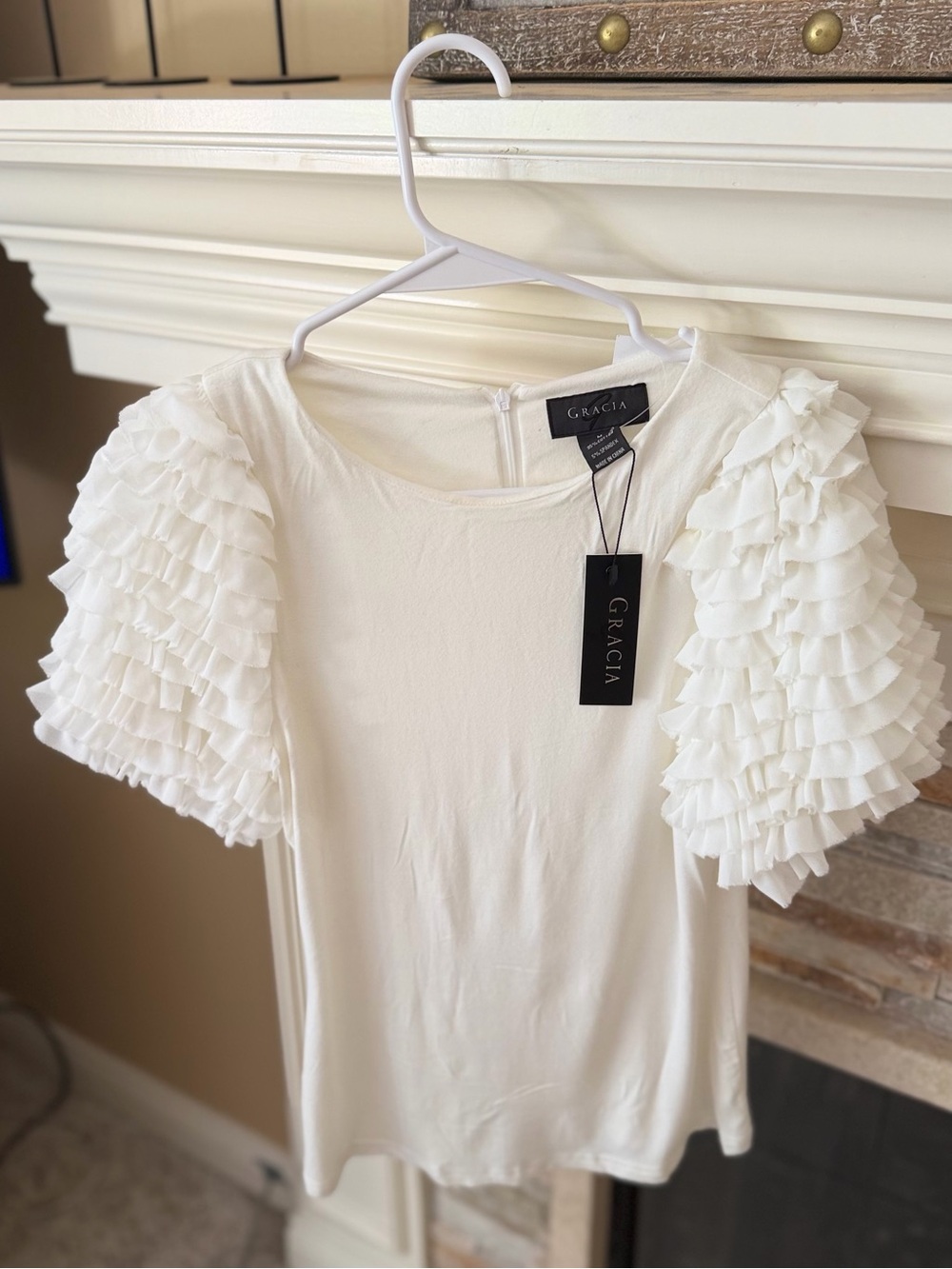Gracia White Short Sleeve Ruffle Layered Top SZ M